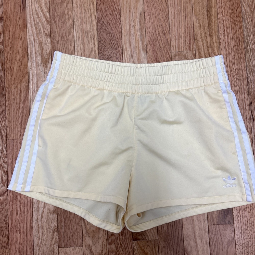 Adidas‎ Originals Womens Track Shorts Pale Yellow White 3-Stripes Large L